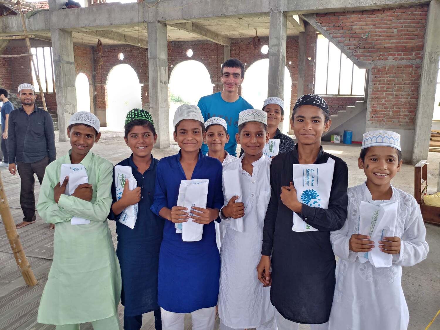 Faites don d’un Saint Coran à celles et ceux qui n’en disposent pas Quran Coran